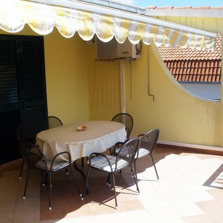 Maglic Apartment Duće Kültér fotó